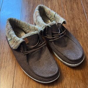 Hey Dude women’s  Brown Casual Shoes - size 7 - Wendy Fold Baja
